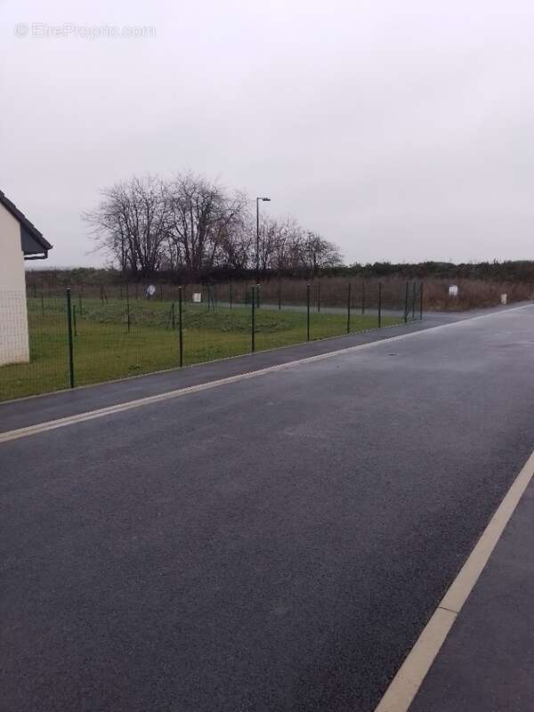 Terrain à RIBECOURT-DRESLINCOURT