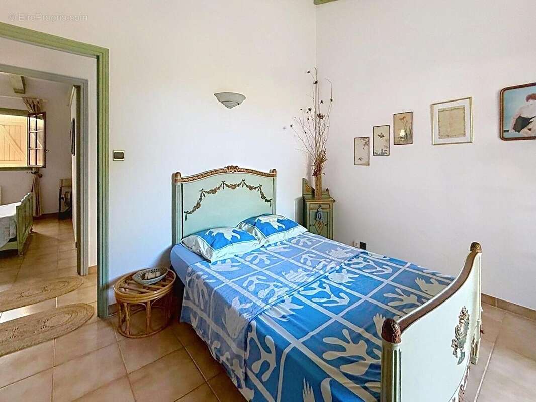 Maison 199 m² à Borgo  - photo 2