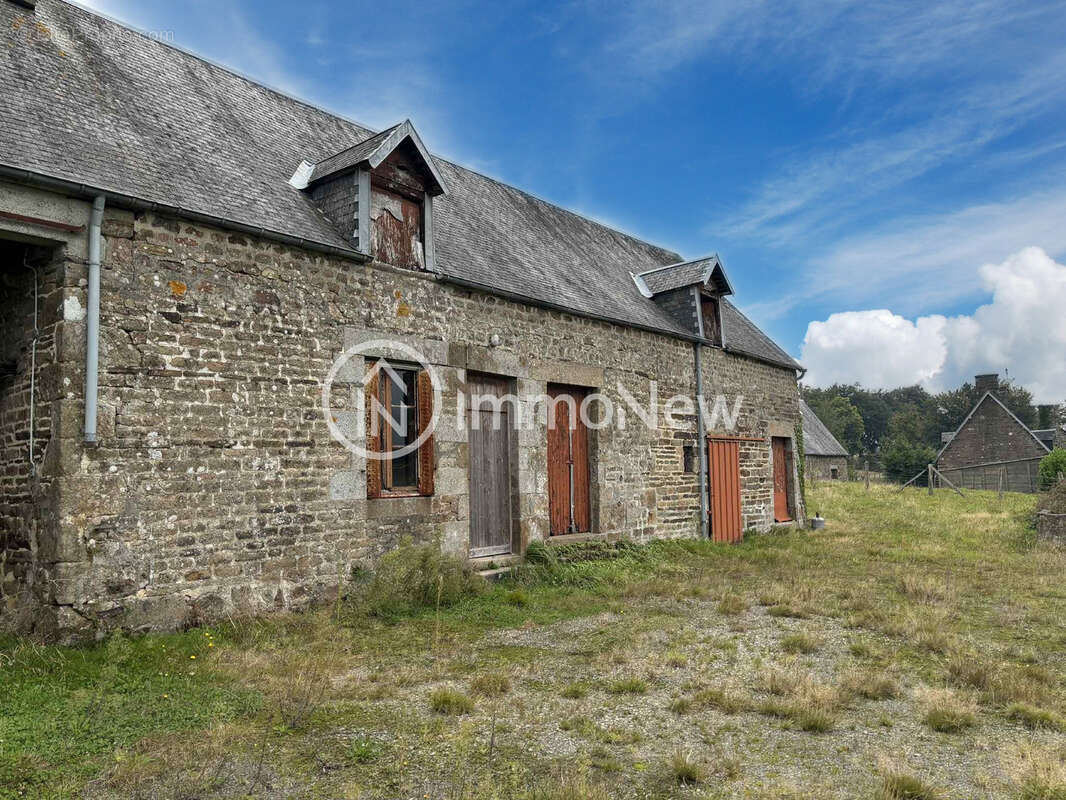 Authentique longere a renover de 159 m2 au sol sur terrain d environ 2600 m2 - photo 10