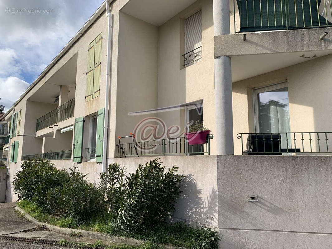 Appartement 73 m² à Saint-Maximin-La-Sainte-Baume  - photo 9