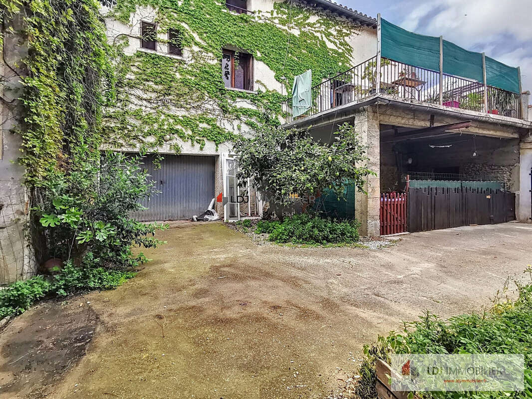 Maison à VILLENEUVE-LA-RIVIERE