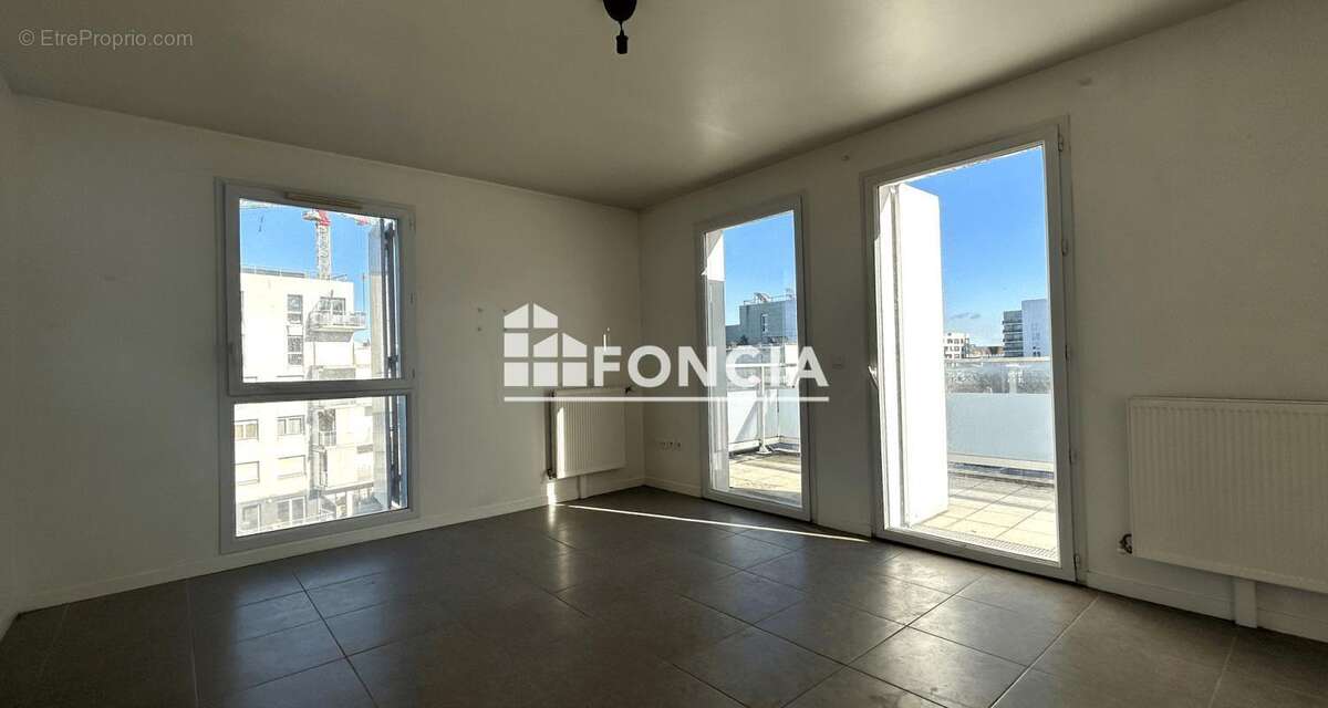 Appartement à BORDEAUX