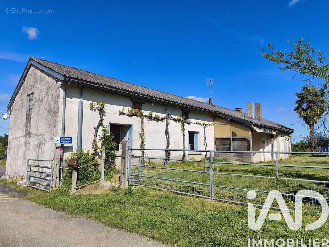 Maison 154 m² à Adriers  - photo 4