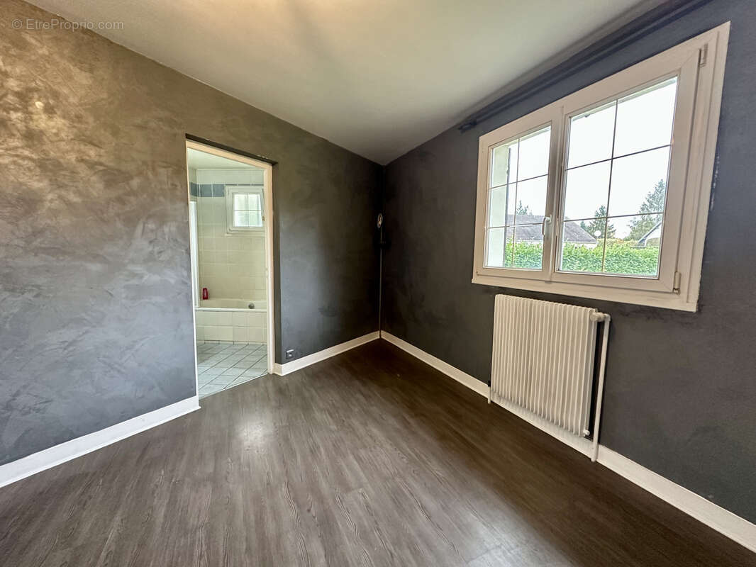 Maison à SAINT-SAUVEUR-SUR-ECOLE