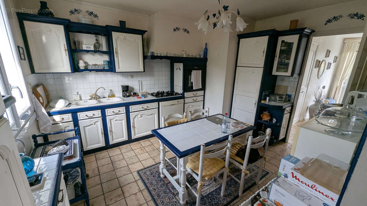 Maison à MAGNE
