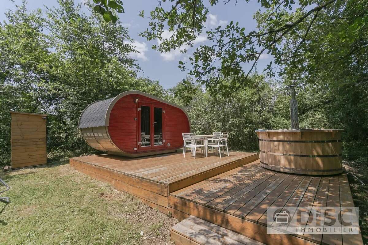 Propriété avec deux gites, camping, logement insolites. - photo 20