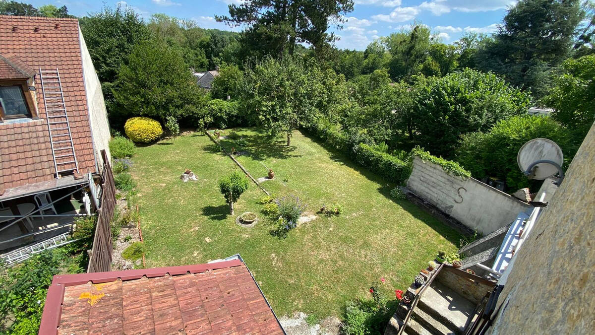 Maison à NESLES-LA-VALLEE