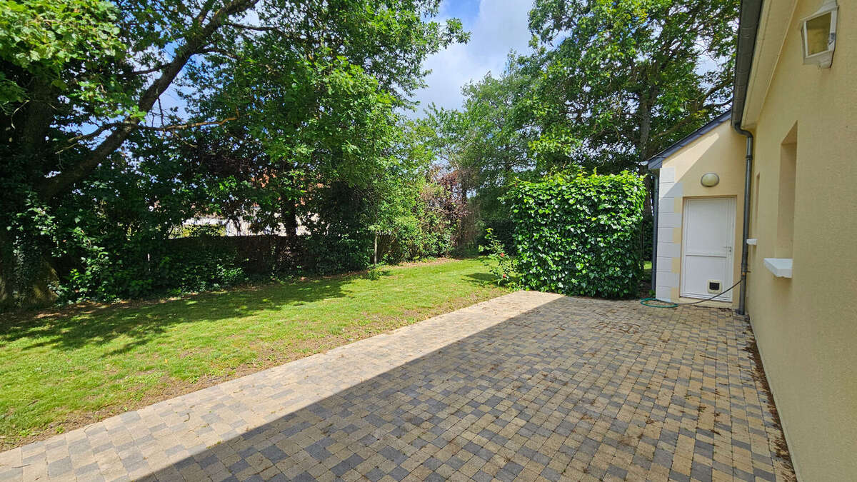 Maison à PARCAY-MESLAY
