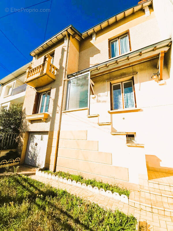 Maison à CLERMONT-FERRAND