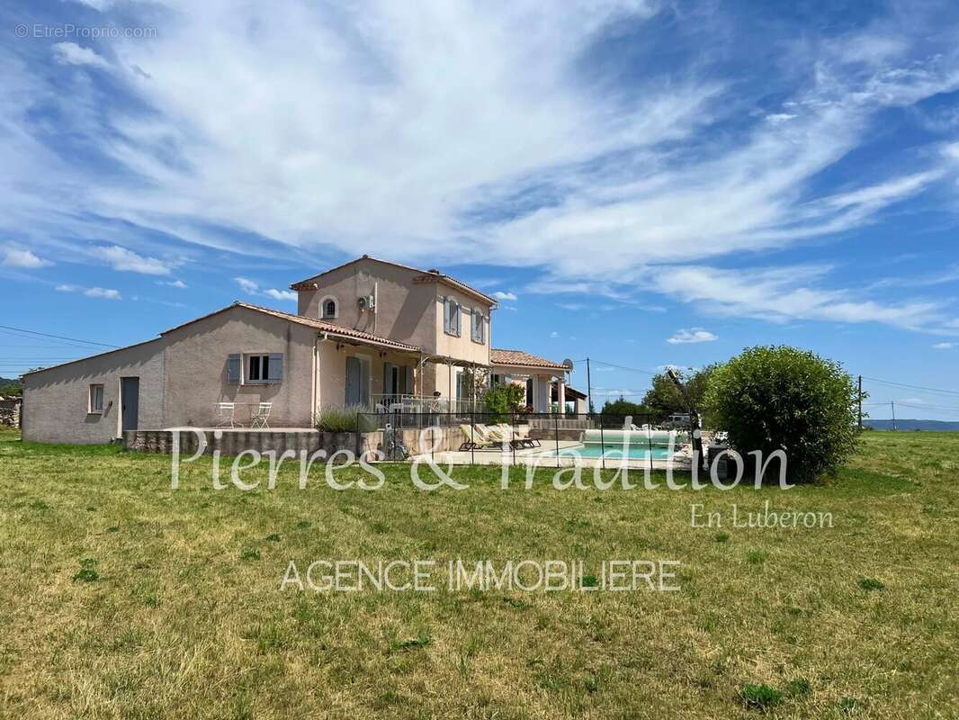 Maison à SIMIANE-LA-ROTONDE