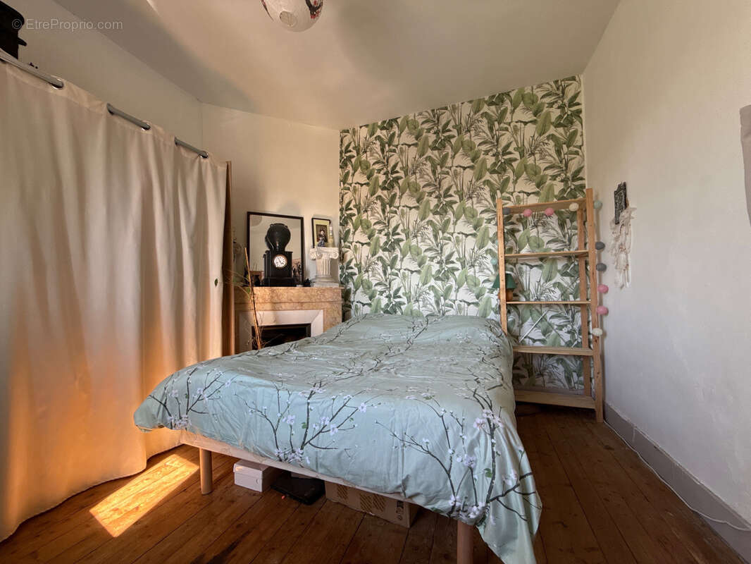 Maison à SAINT-POLGUES