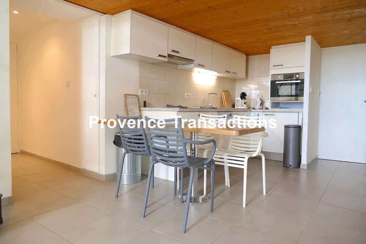 Appartement à BEAUMES-DE-VENISE