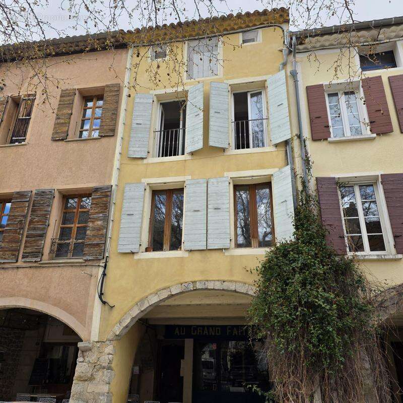 Appartement à BUIS-LES-BARONNIES