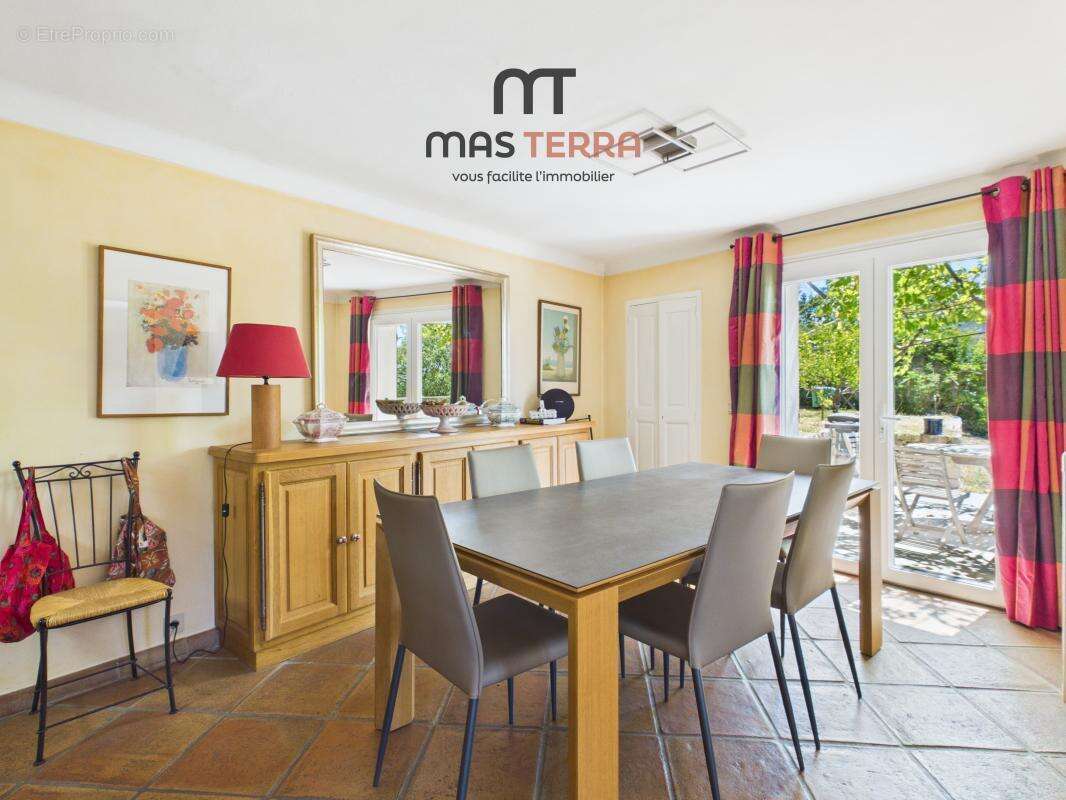 Maison 247 m² à Chateauneuf-Grasse  - photo 7