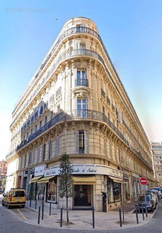 Appartement à MARSEILLE-2E