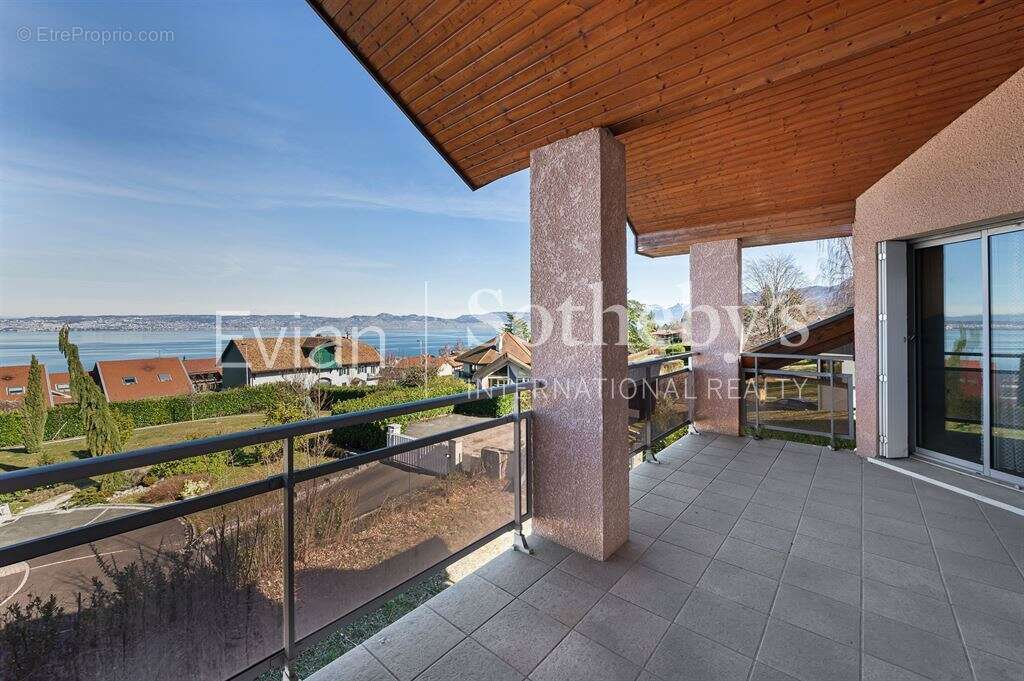 Vente grande maison avec vue lac - photo 2