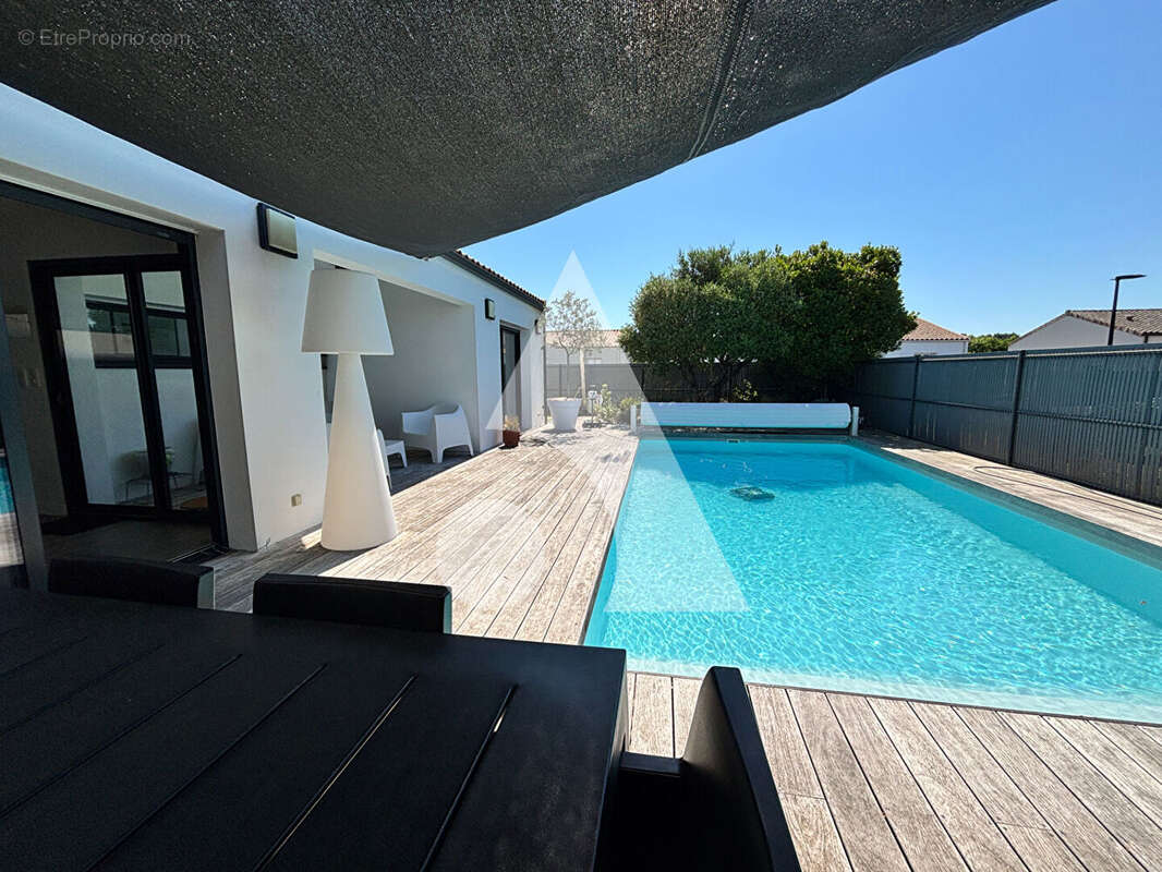 Maison à LES MATHES