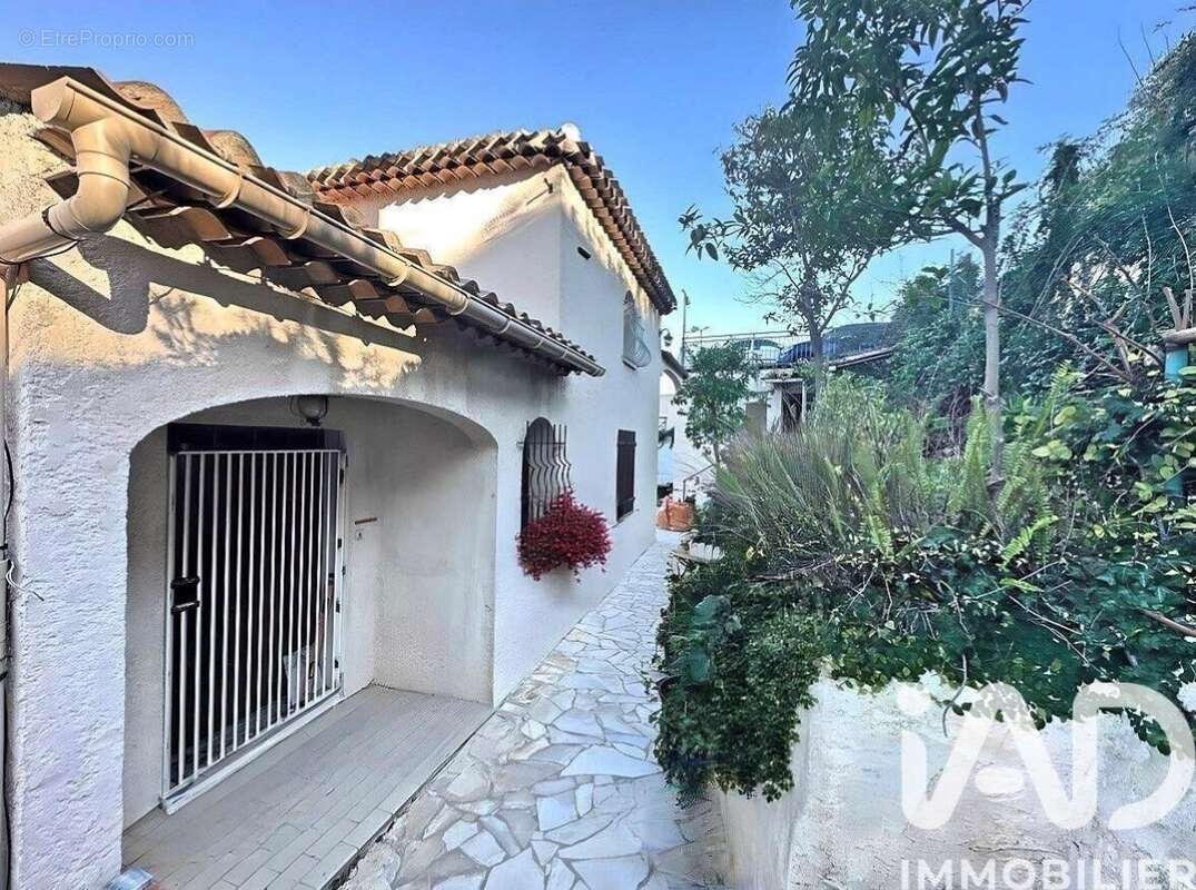 Photo 2 - Maison à MANDELIEU-LA-NAPOULE