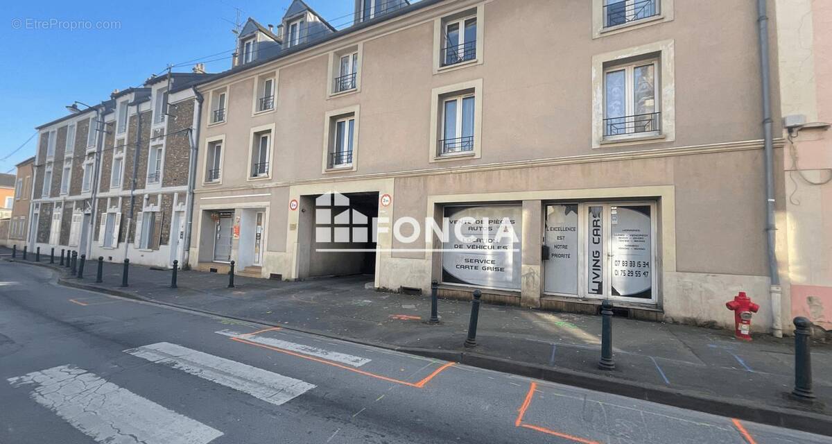 Commerce à CORBEIL-ESSONNES