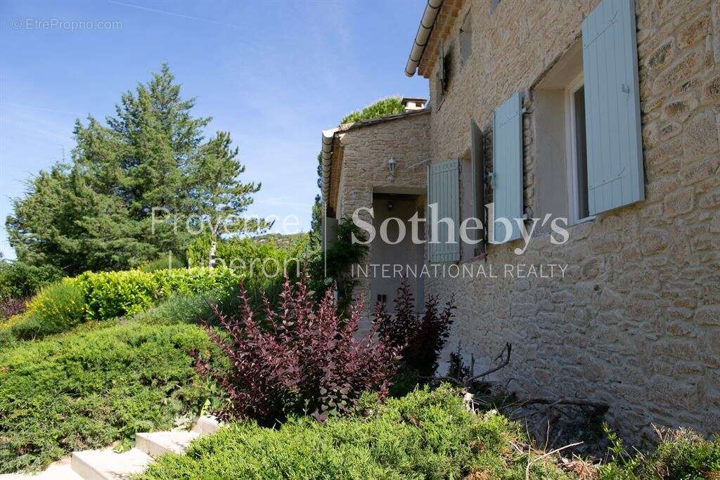 Maison à RUSTREL