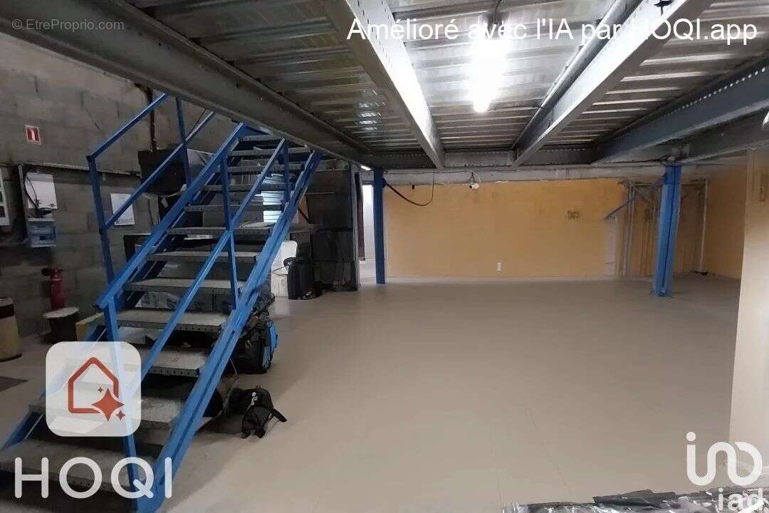 Photo 3 - Commerce à SAINT-JEAN-BONNEFONDS