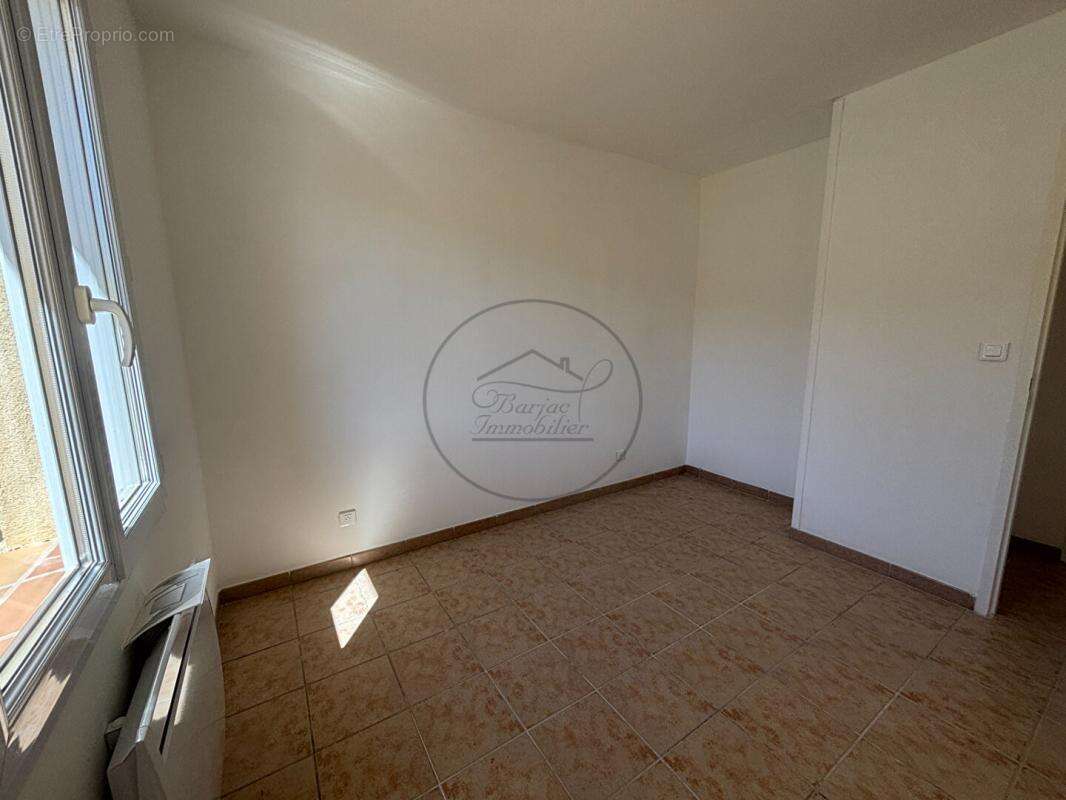 Maison à SAINT-BRES