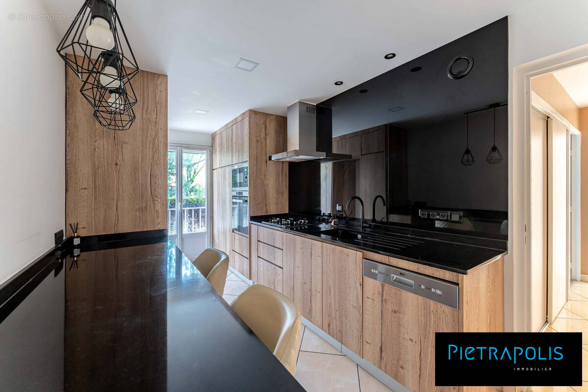 Appartement à TASSIN-LA-DEMI-LUNE