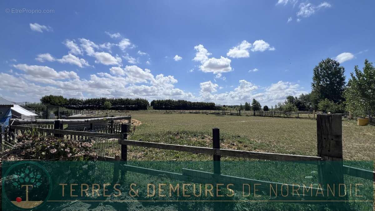 A vendre Propriété touristique de charme au cur de la campagne normande, offrant un cadre paisible et un fort potentiel d'activ - photo 26