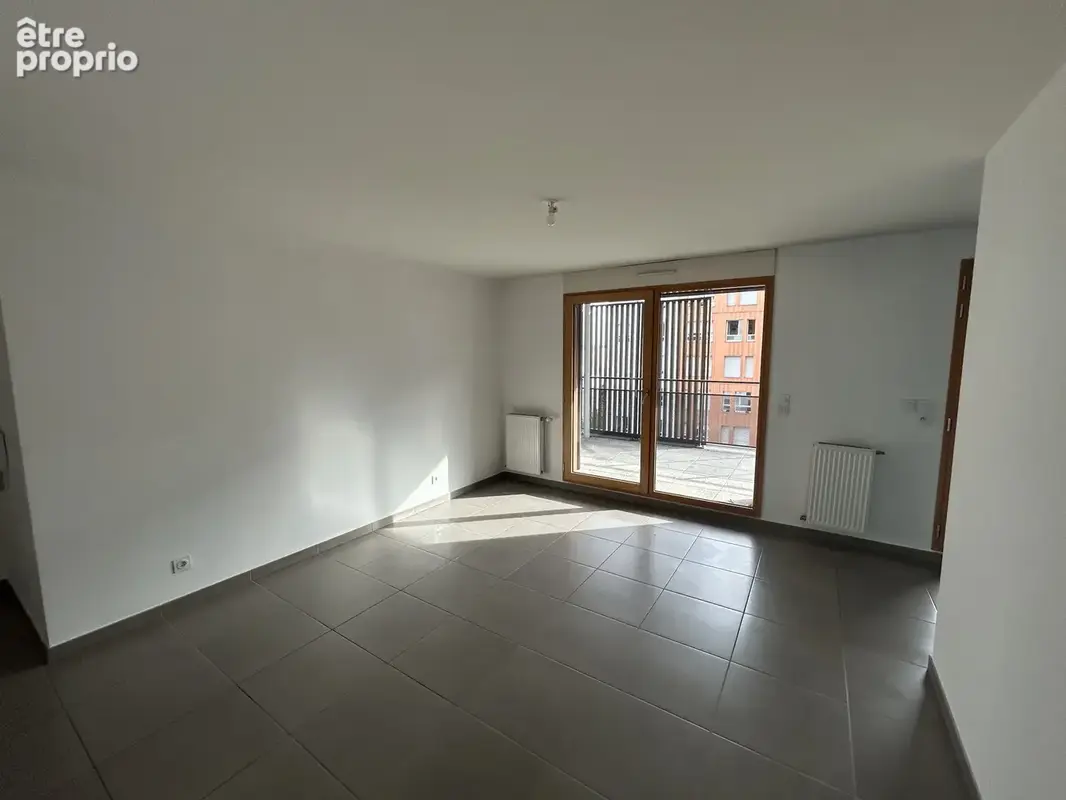 T3 LYON 8e  Standing 1996 AVEC BALCON ET Ascenseur - photo 12