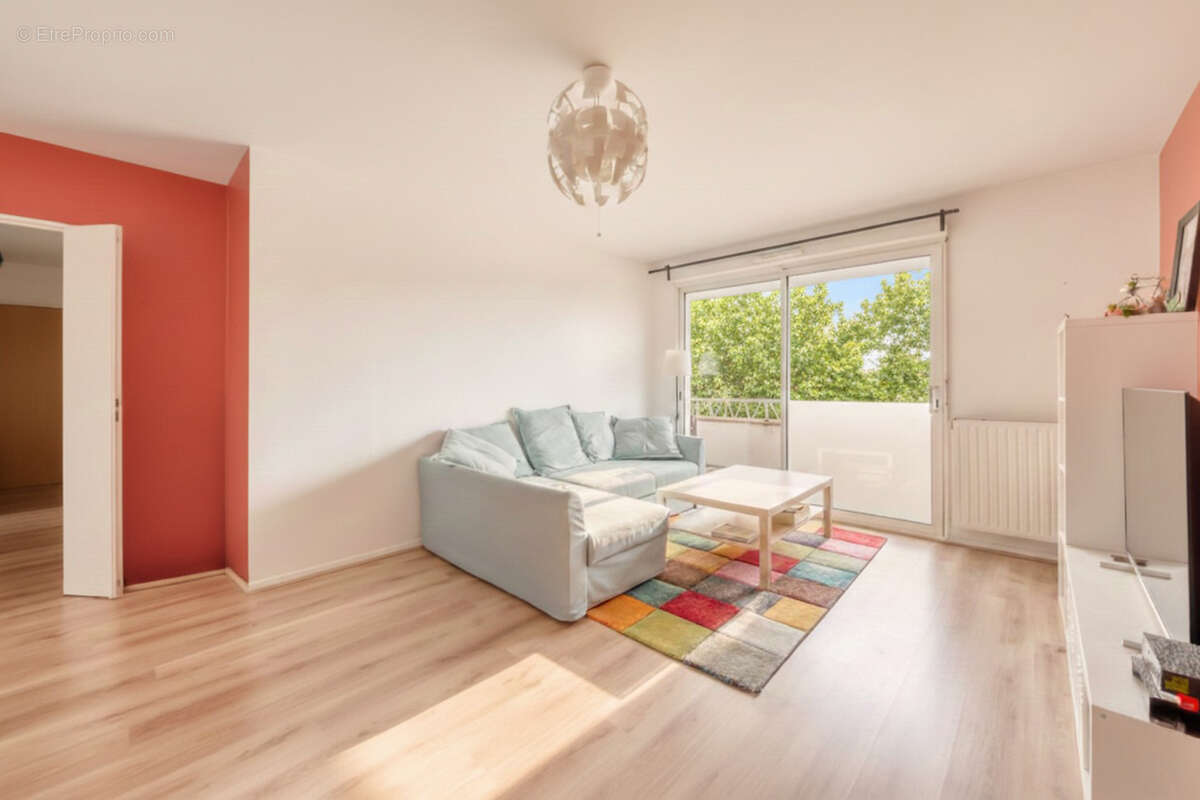 Appartement à SAINT-JACQUES-DE-LA-LANDE