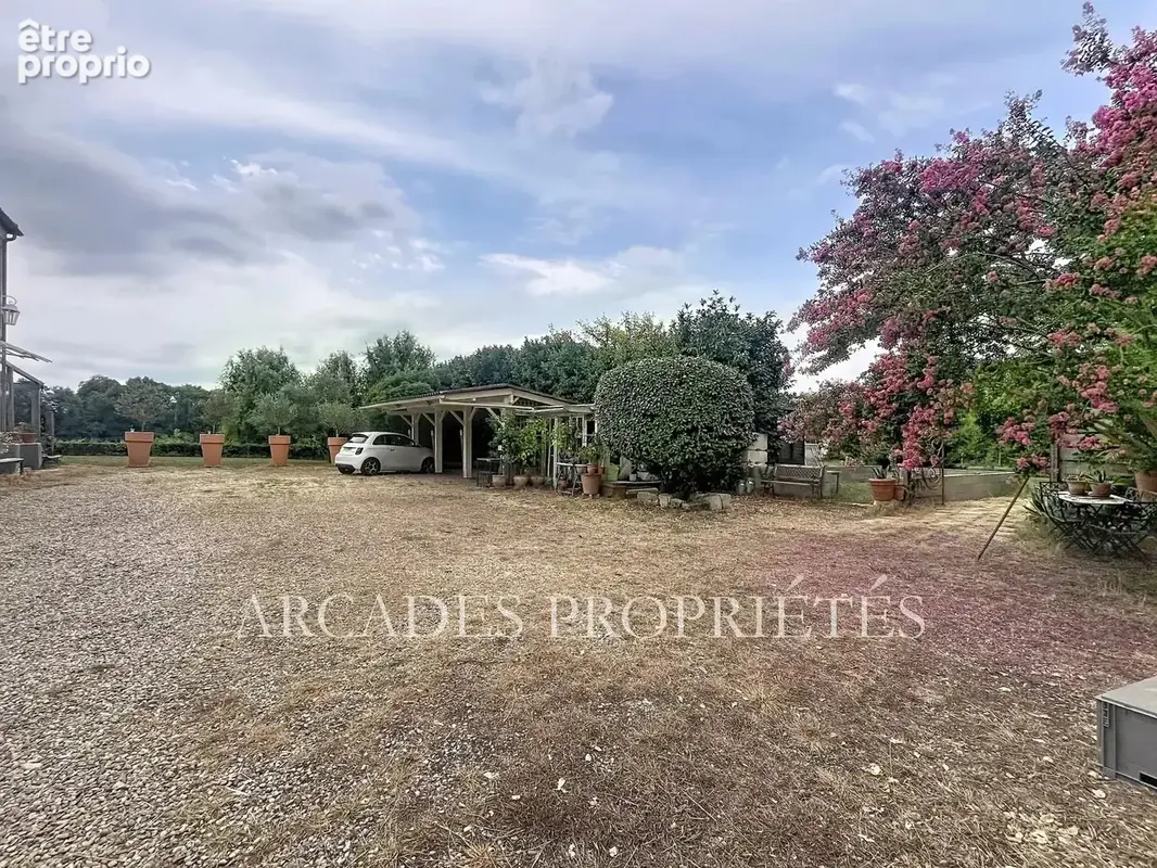 Maison 8 pièces 320 m² à vendre à Fronsac (33126) - photo 8