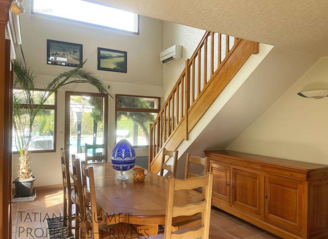 Maison à SATHONAY-VILLAGE