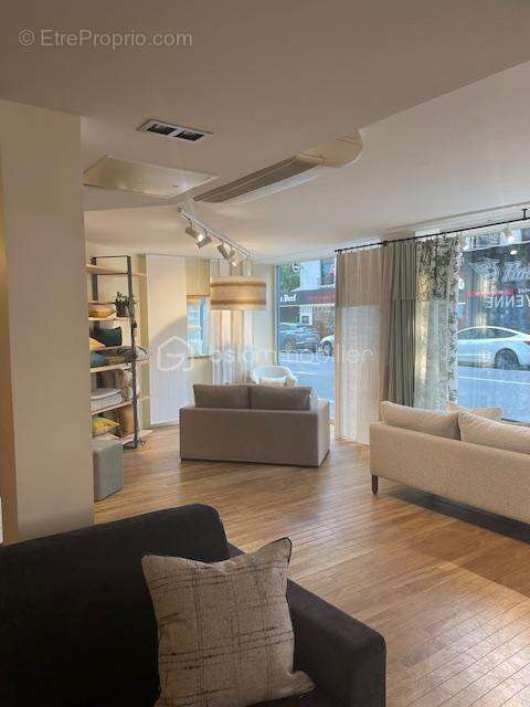 Cession droit au bail d'un local de 35 m² avec sous sol de 35 m² - photo 7