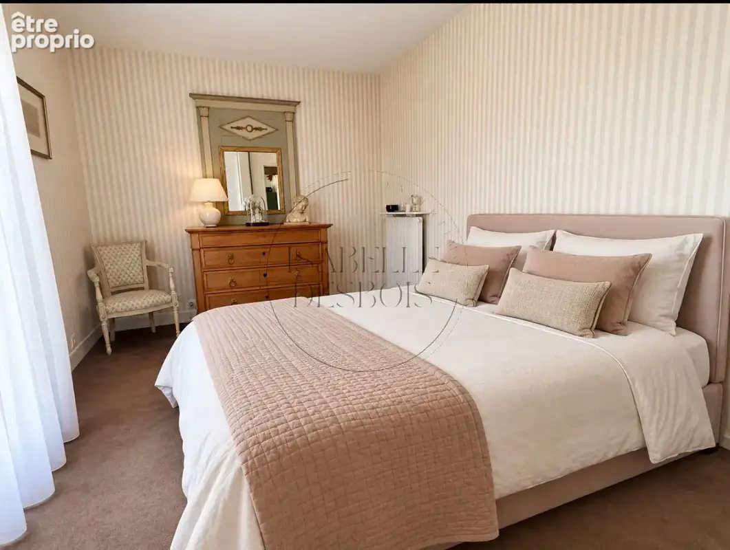 EXCLUSIVITÉ - F4 de 86 m2 avec balcon plein sud, cave et parking - Chambourcy centre. - photo 10