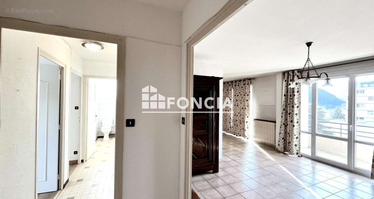 Appartement à VIZILLE