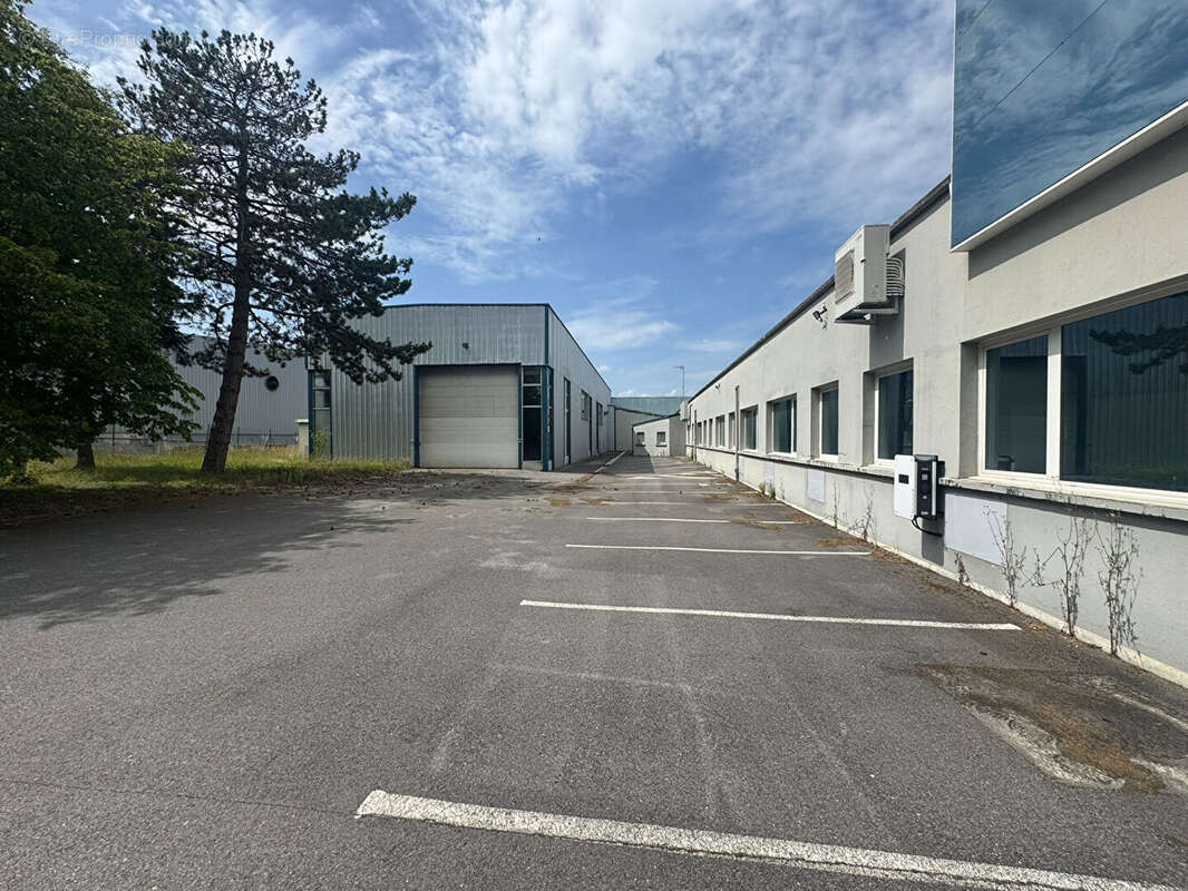 Bâtiment d'activité avec bureaux - 2245 m² - Zone Reims/Tinqueux - photo 7