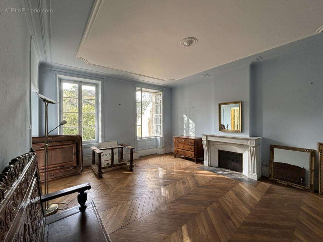 Maison à SUZE-LA-ROUSSE