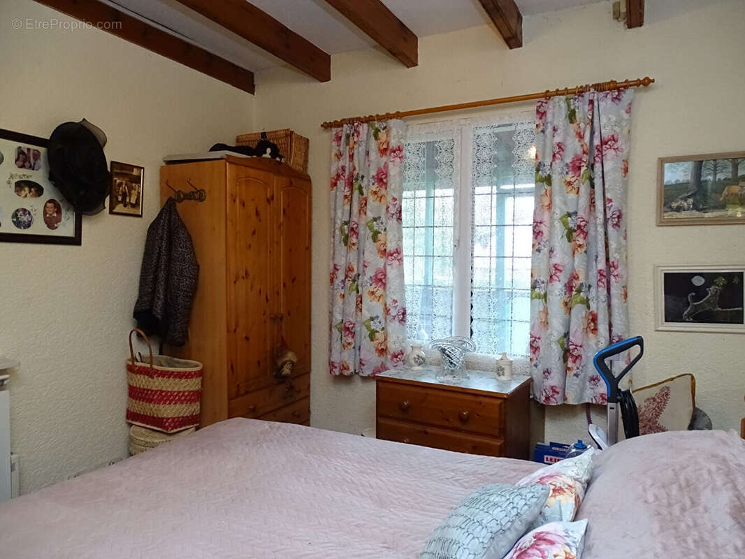 Maison à SAINTE-TREPHINE