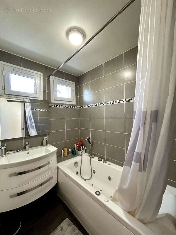 Appartement à LE PERREUX-SUR-MARNE