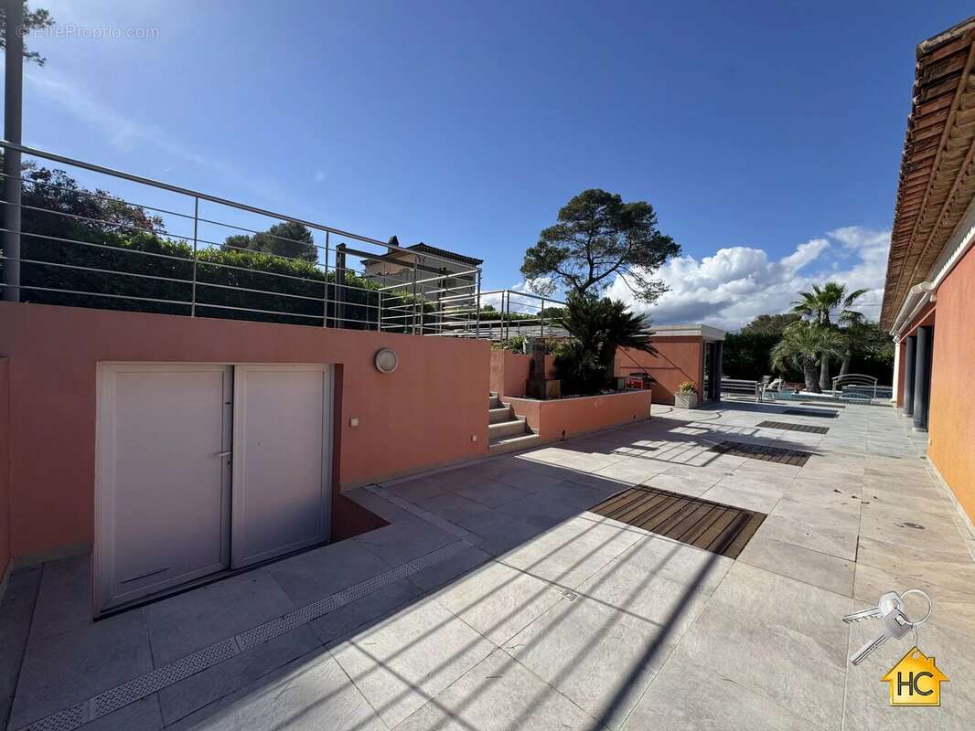 Maison à MOUGINS