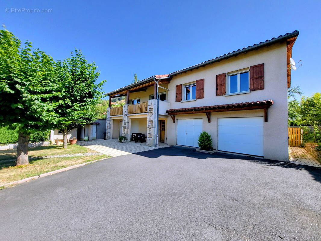 BRIVES-CHARENSAC   Une propriété où il fait bon vivre, dans l'un des secteurs les plus prisés de la commune - photo 3