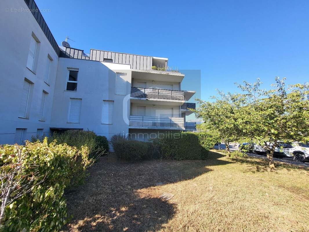Appartement T3 à vendre à Annecy  Résidence récente  DPE B  Garage double en option - photo 12