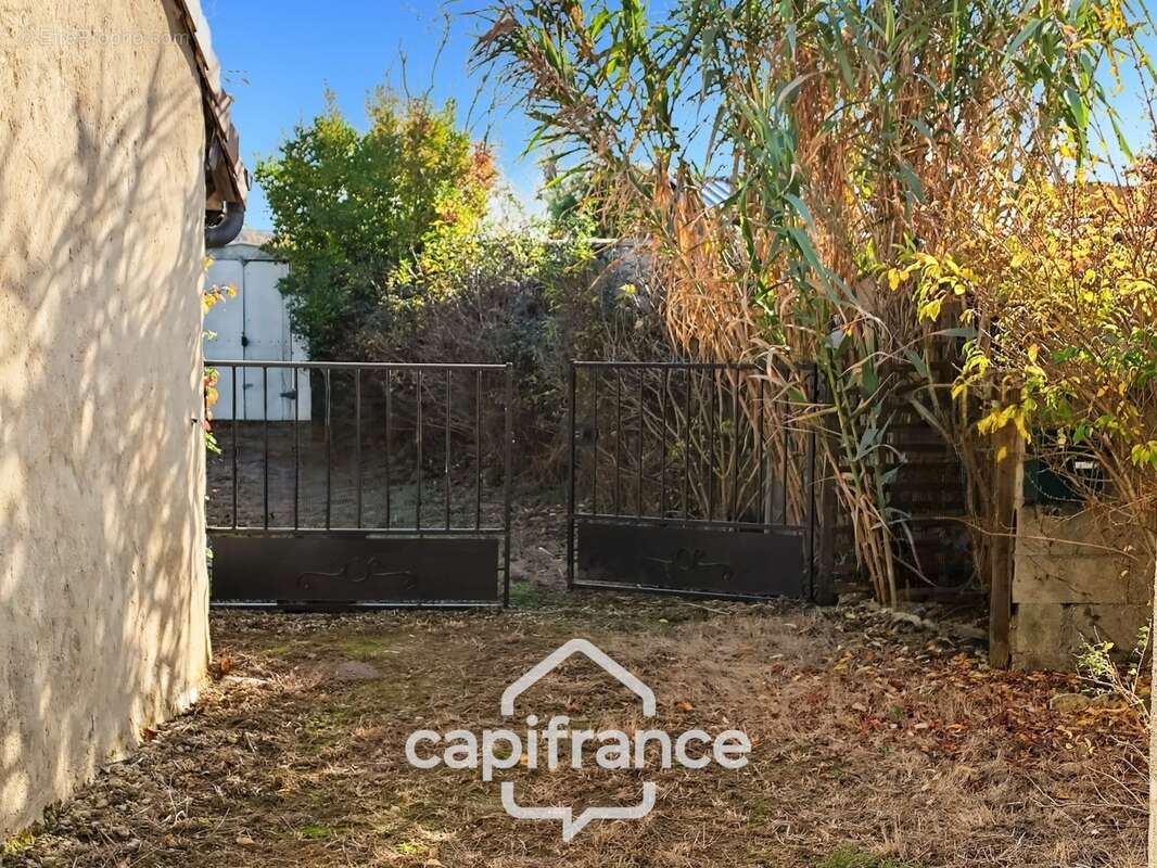Maison à vendre 3 pièces EPUISAY (41)  -  terrain 330 m²  - - photo 18