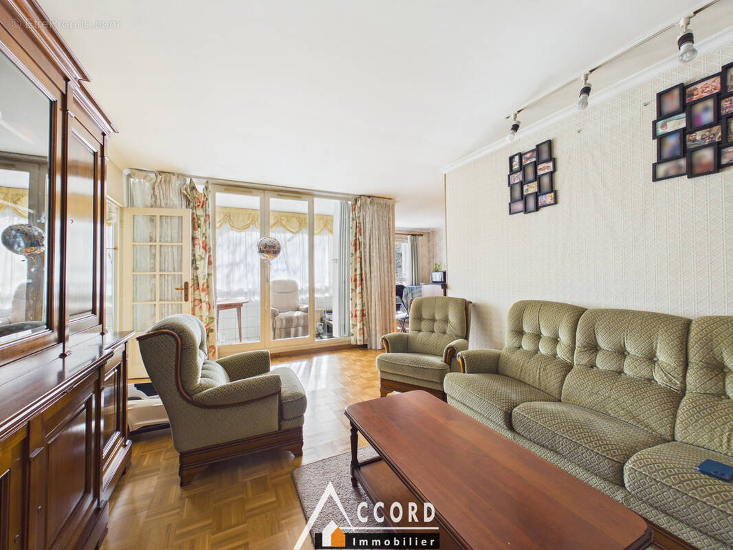 Appartement à SARTROUVILLE