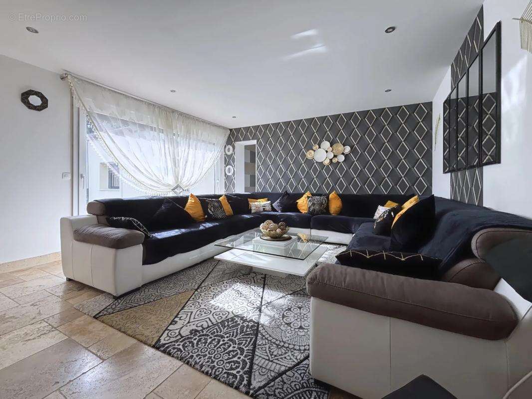 Maison à SAINT-LAURENT-DES-BOIS