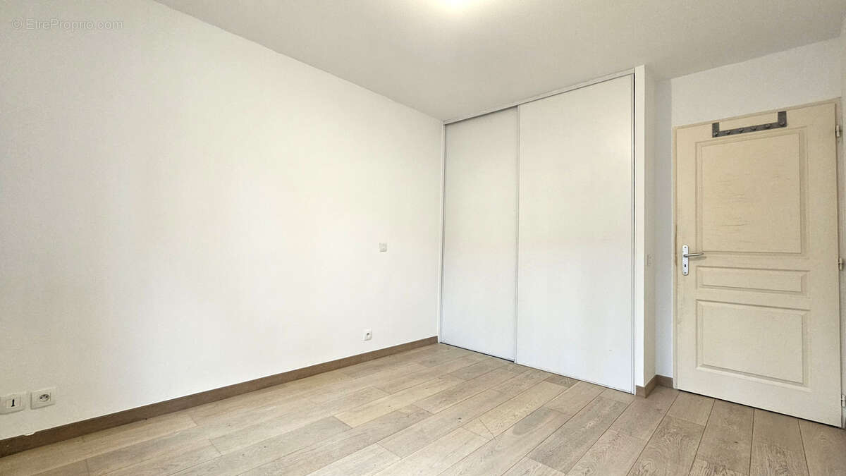 Appartement à SERGY