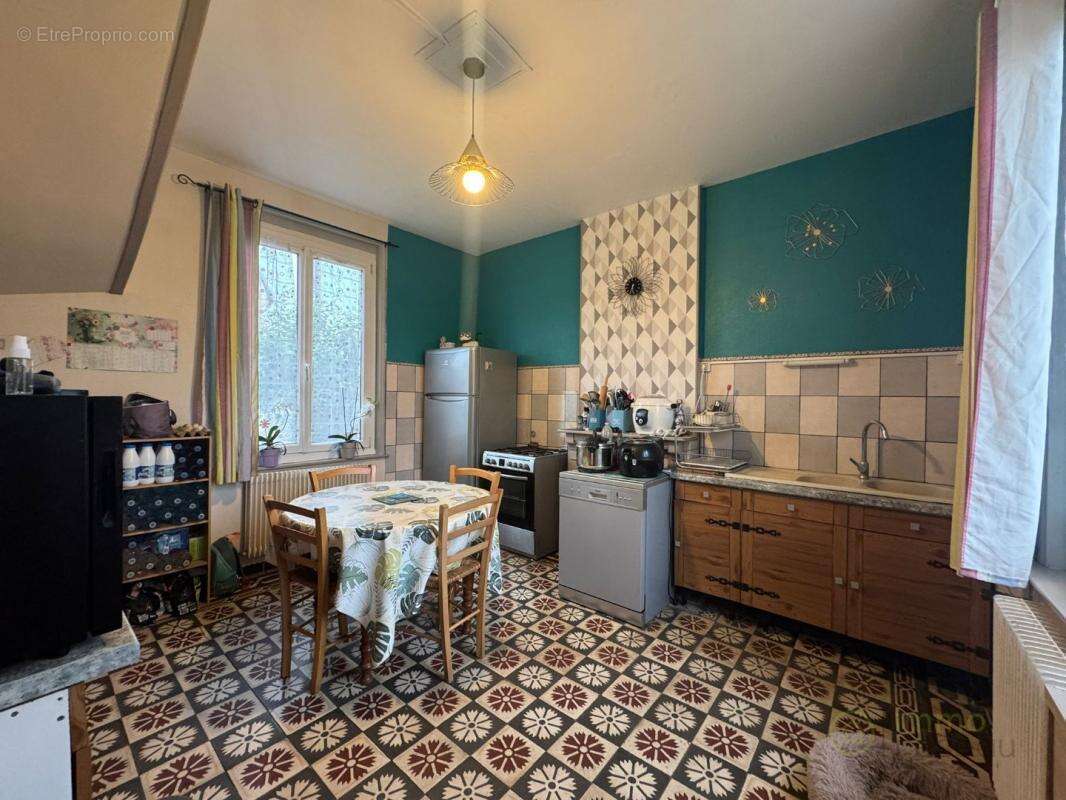 Maison 86 m² à Combles  - photo 5