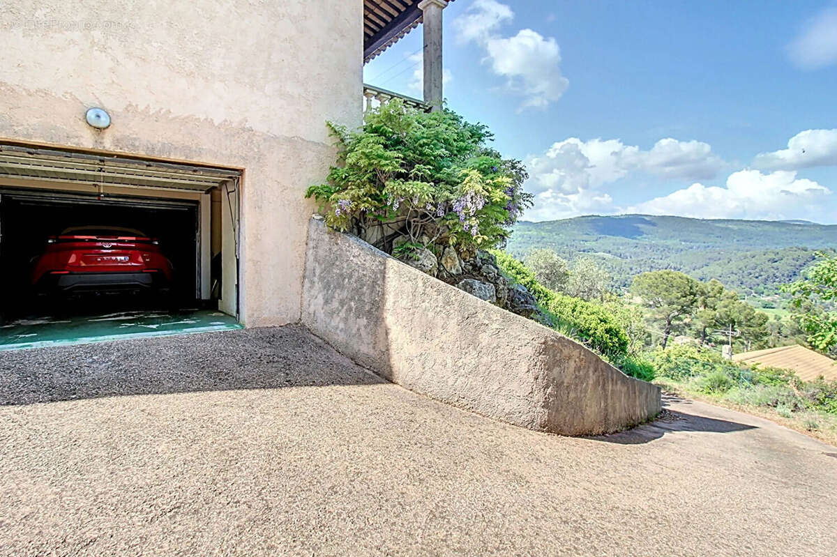 Maison à FIGANIERES