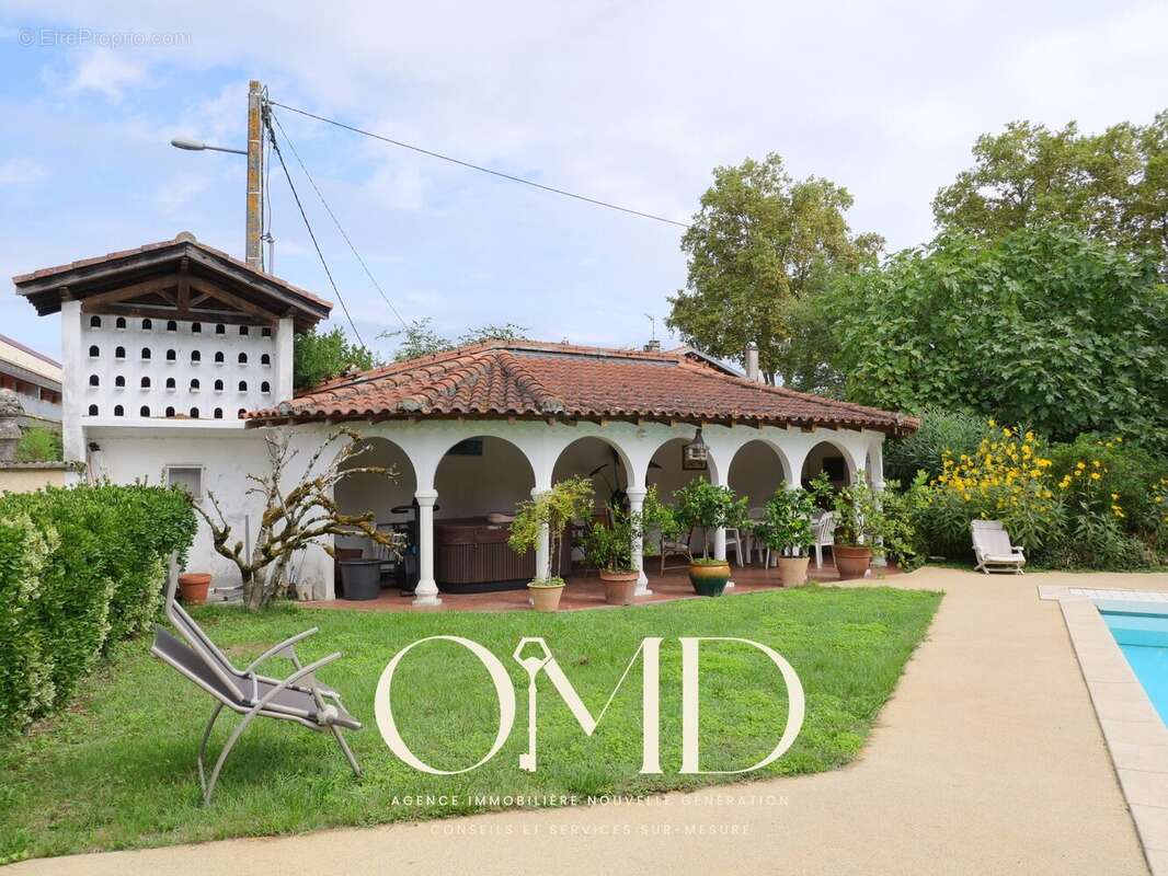 Maison à MONTESQUIEU-VOLVESTRE