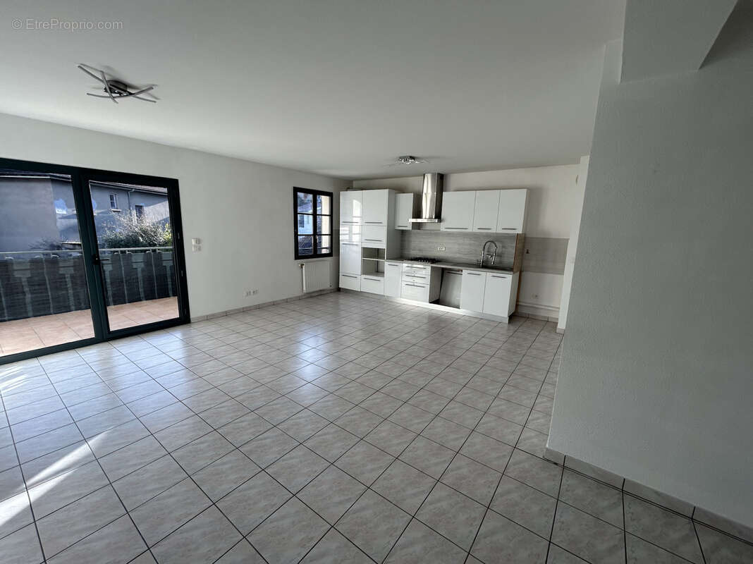 Appartement à ANSE